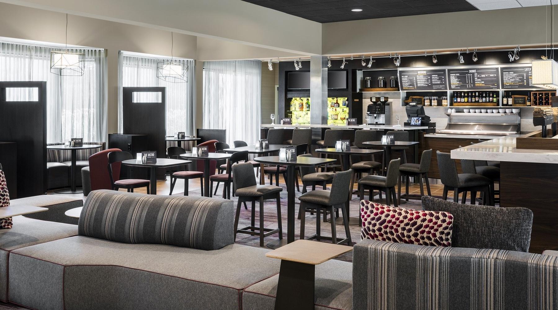 Courtyard by Marriott Chicago O'Hare image