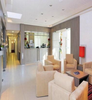 Residhome Paris-Guyancourt, Versailles, FR