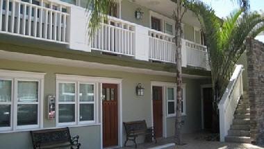 Coronado Island Inn image
