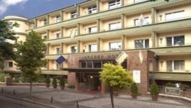 Mamaison Andrassy Hotel image