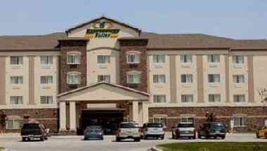 Expressway Suites Of Fargo в Fargo, ND