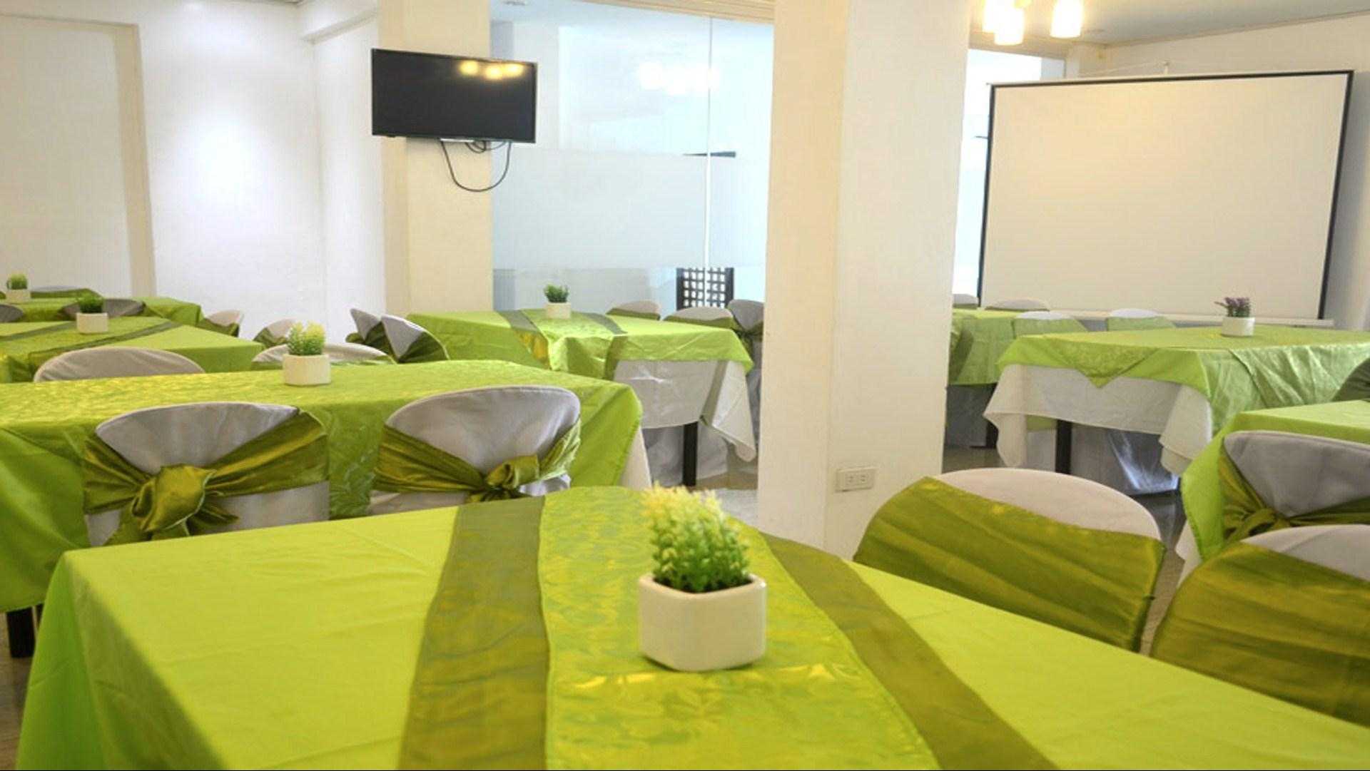 Ace Francis hotel in Tacloban, PH