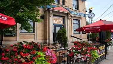 Murphy's Law Irish Pub в Toronto, ON