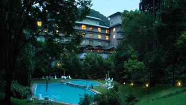 Nishimuraya Hotel Shogetsutei em Toyooka, JP