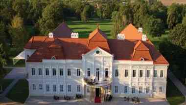 Art Hotel Kastiel a Tomaasov, SK