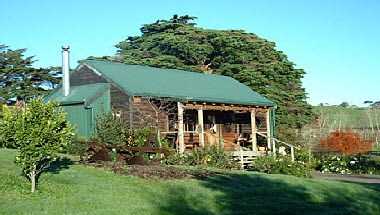 Vineyard Cottages & Conference Centre в Auckland, NZ