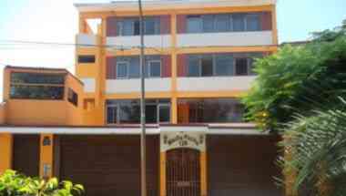 Machu Picchu Suites i Lima, PE