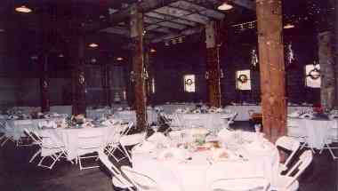 Bartholomew County Historical Society в Columbus, IN