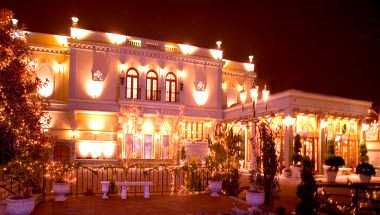 Jericho Terrace в Mineola, NY