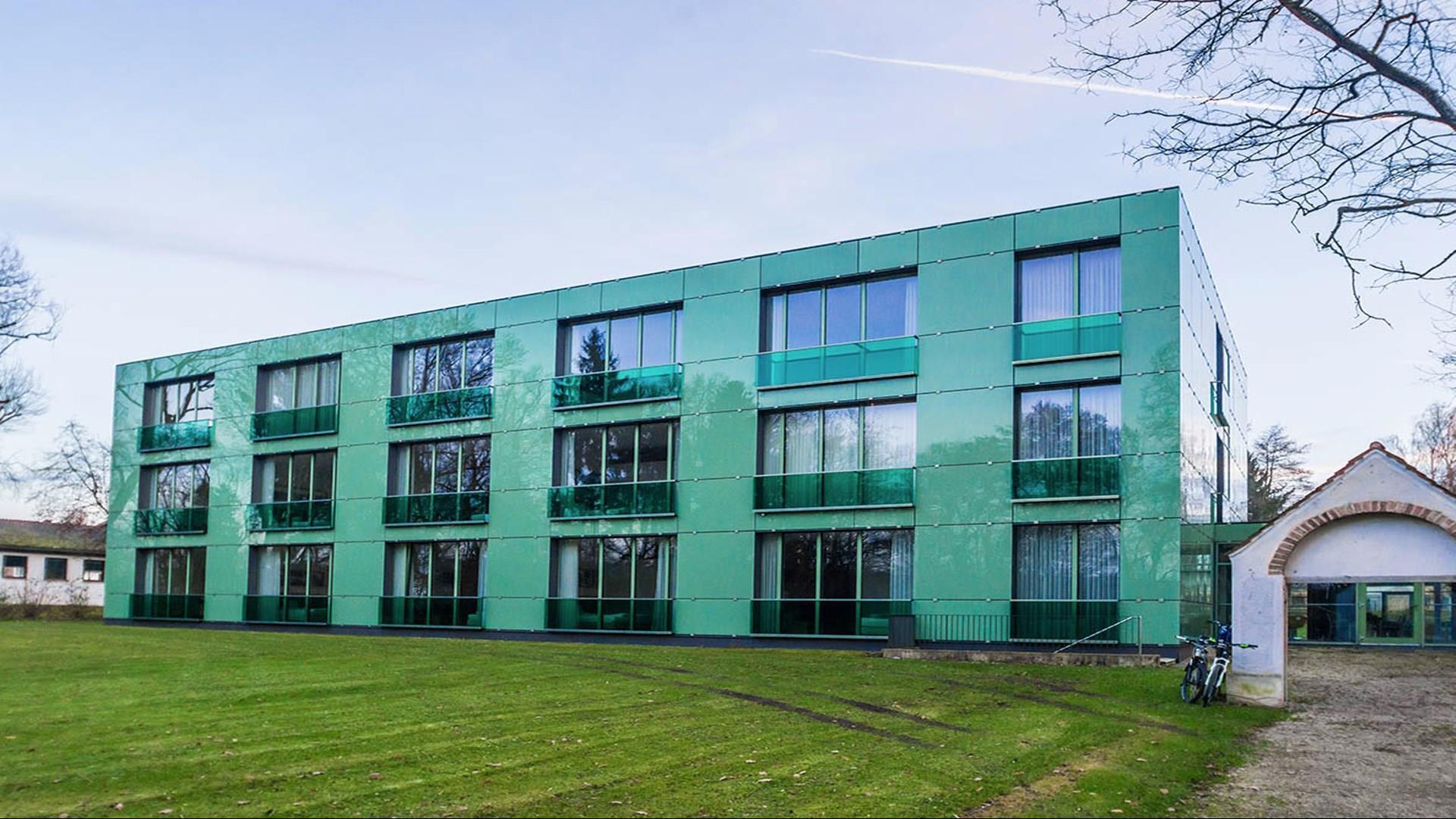 Schlossparkhotel Mariakirchen image