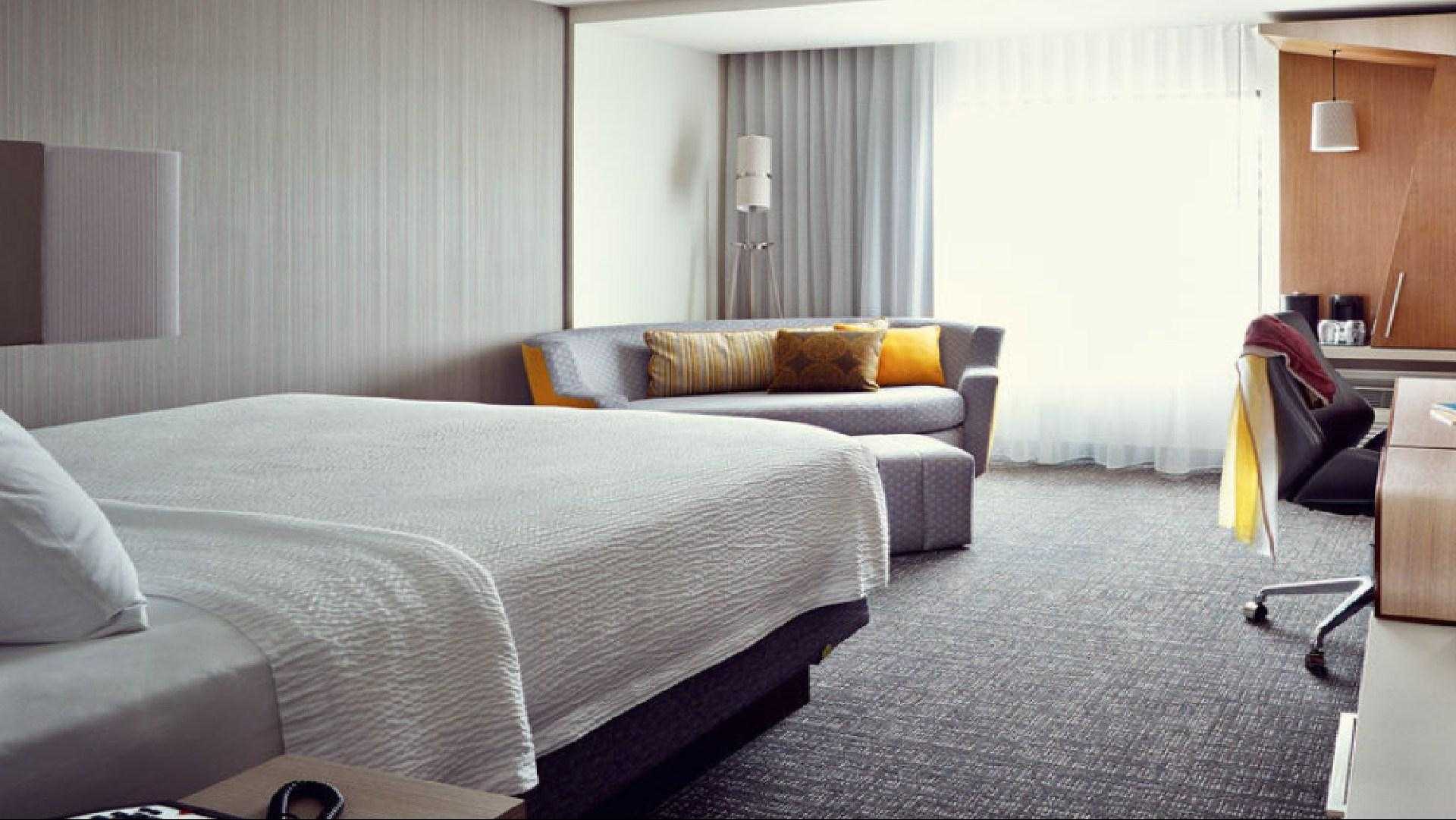 Courtyard Iloilo i Iloilo City, PH