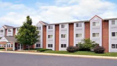Microtel Inn & Suites by Wyndham West Chester i West Chester, PA