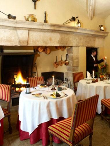 Chateau De Vault De Lugny в Vault-de-Lugny, FR