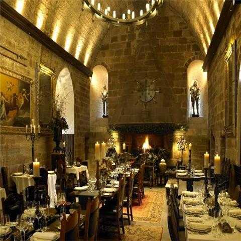 Borthwick Castle Hotel & Restaurant i Gorebridge, GB2