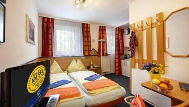 Barry Memle Lakeside Resort en Velden am Wörthersee, AT