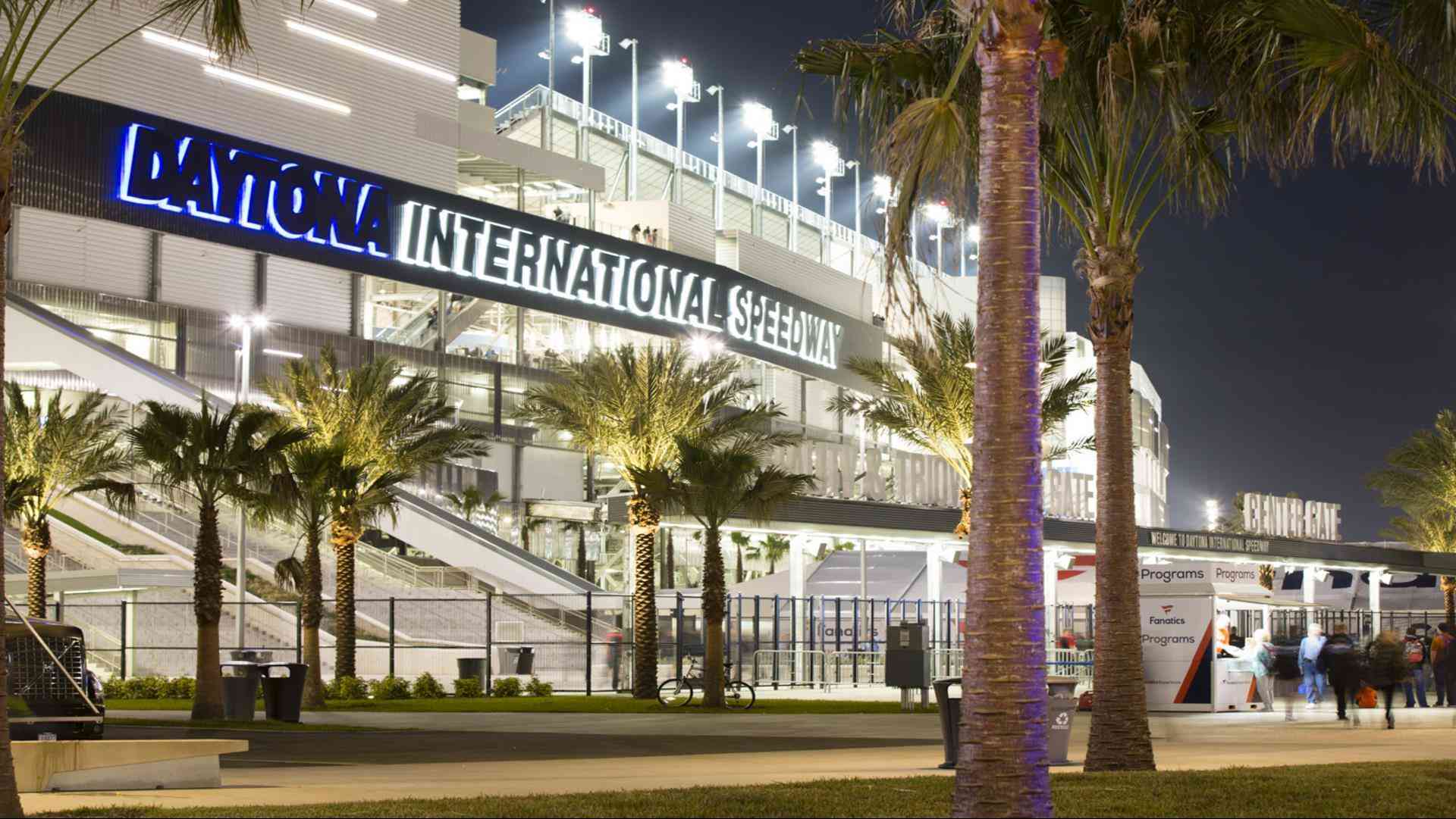 Daytona International Speedway в Daytona Beach, FL