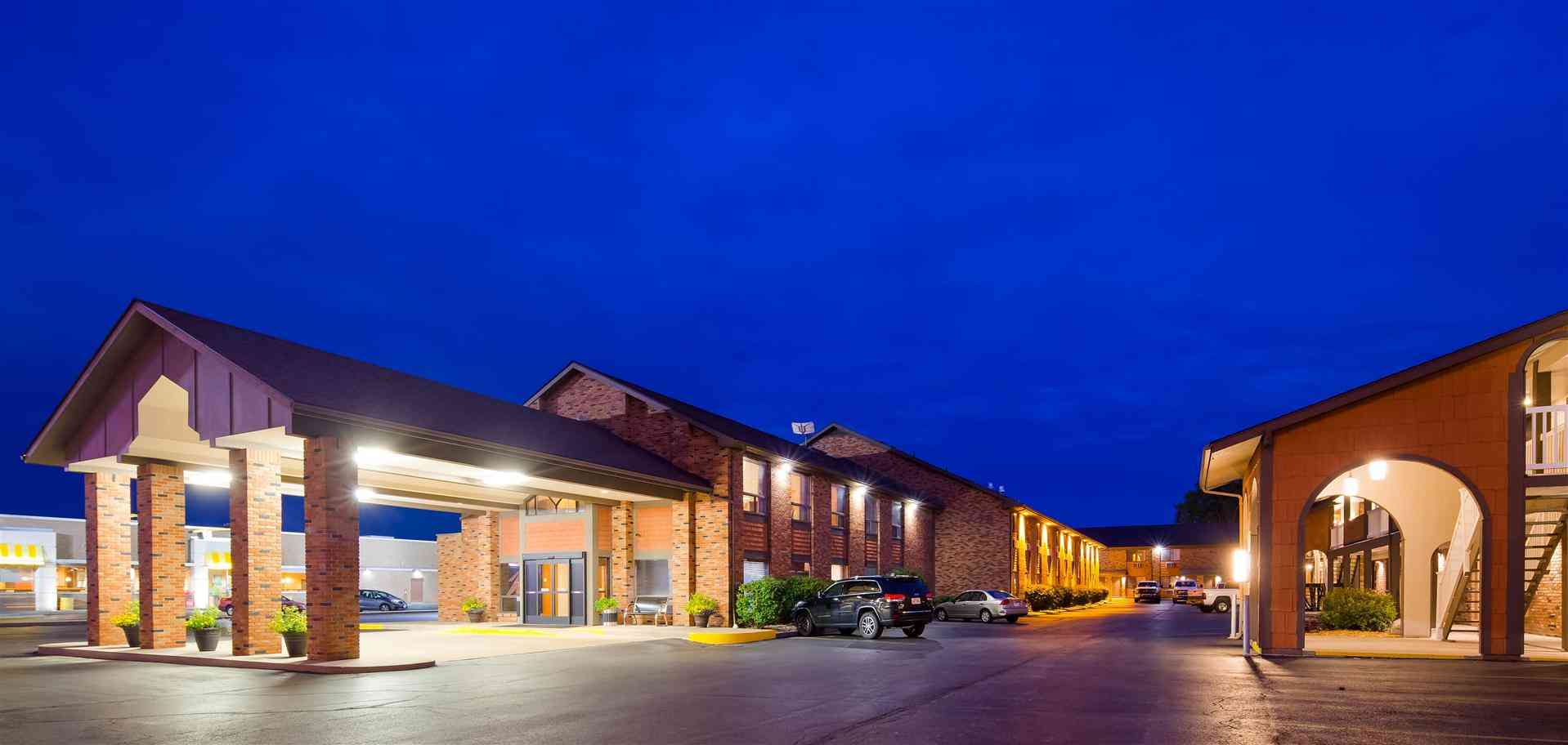 Best Western Falcon Plaza in Bowlingbahn, OH