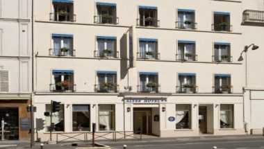 Alyss Saphir Cambronne Eiffel, Paris, FR