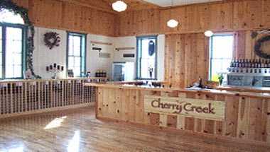 Cherry Creek Old Schoolhouse Winery a Brooklyn, MI