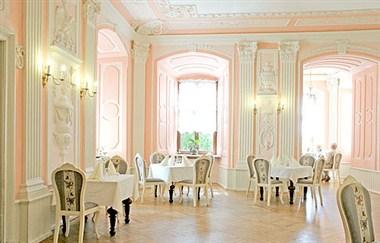 Zamek Kliczkow a Osiecznica, PL