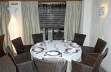 Au Pavillon Bleu image