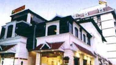 Yuvarani Residency в Kochi, IN