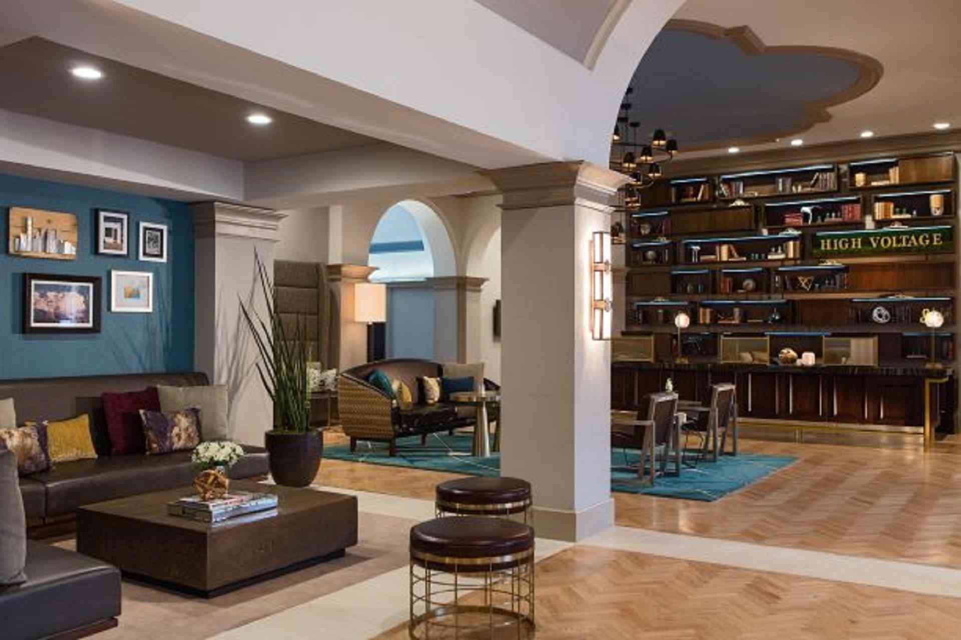 Renaissance Waterford Oklahoma City Hotel в Oklahoma City, OK