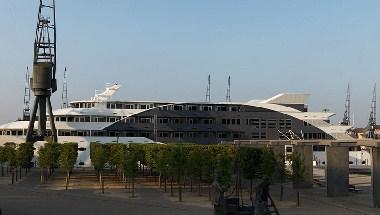 Sunborn London image