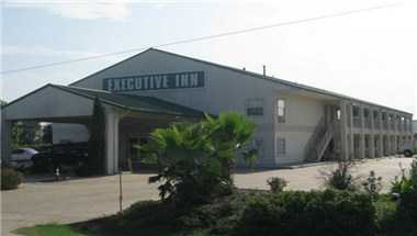 Executive Inn & Suites Schulenburg в Schulenburg, TX