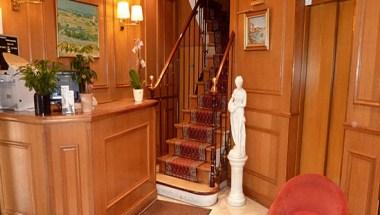 Lux Hotel Picpus image