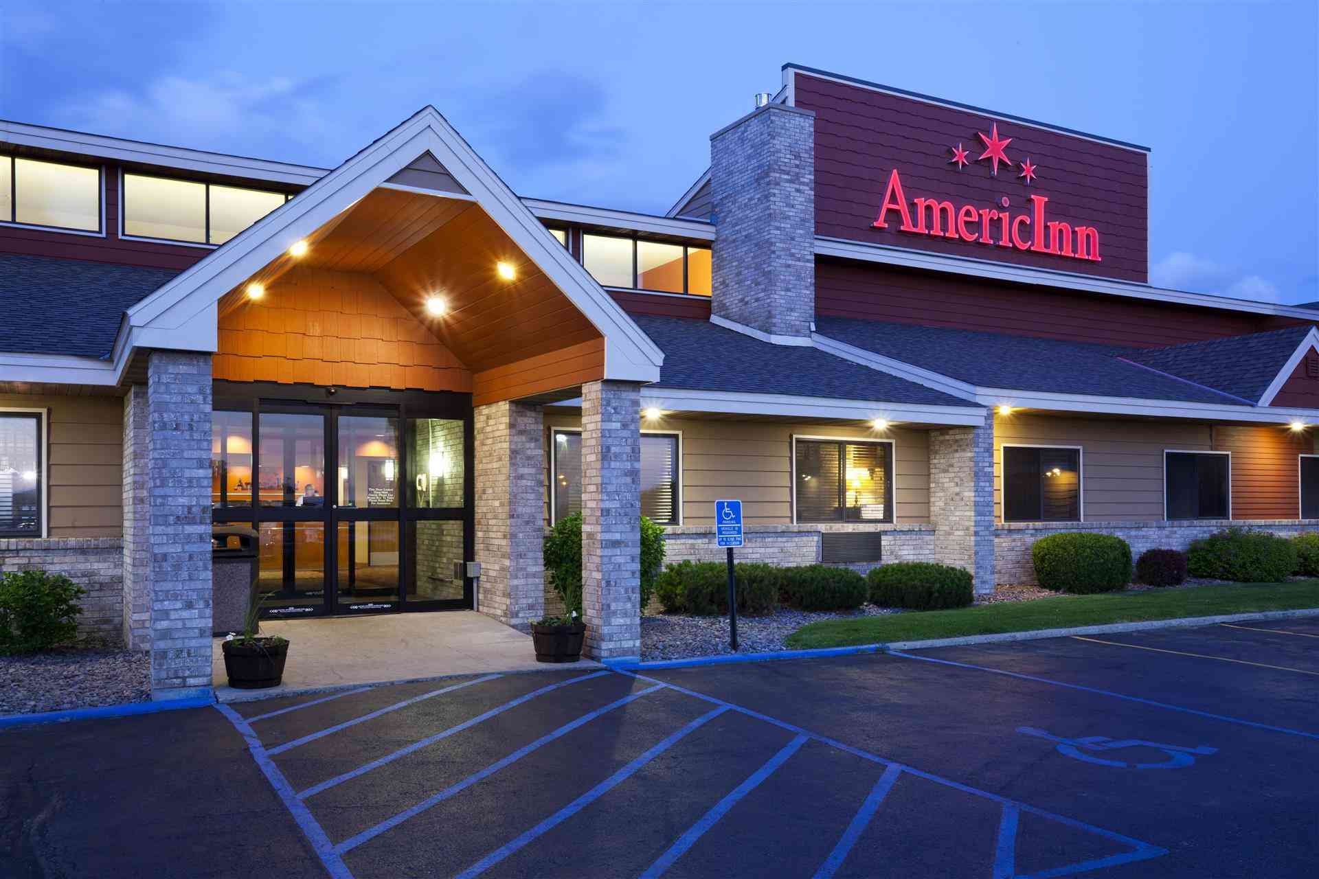 AmericInn by Wyndham Fergus Falls Conference Center, Fergus Falls, MN