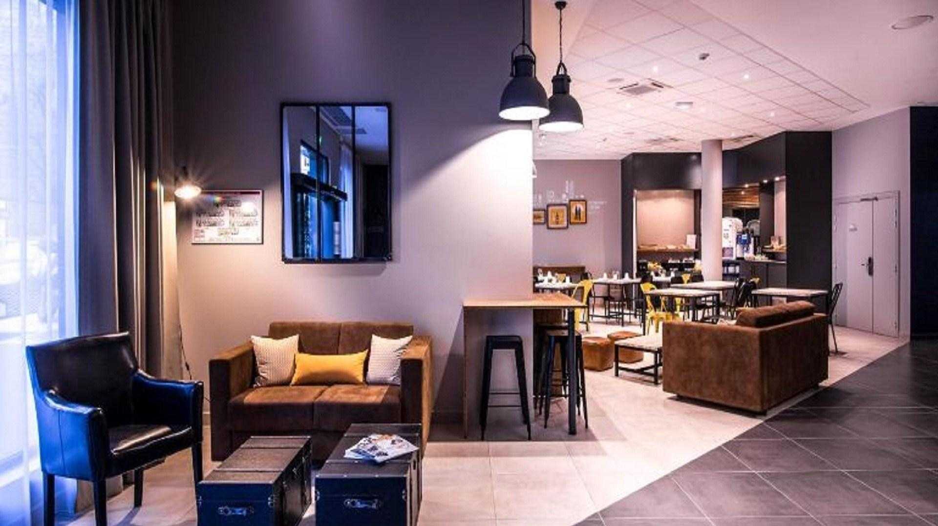 Best Western Plus Suitcase Paris La Defense in Paris, FR