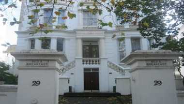 Ravna Gora Hotel i London, GB1