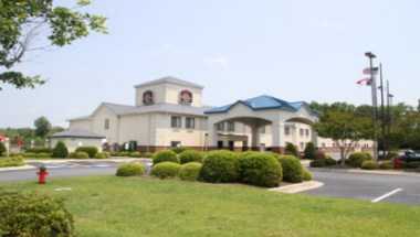 Best Western Plus Suites-Greenville в Greenville, NC