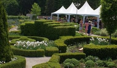 Toronto Botanical Garden image