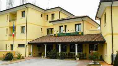 Albergo Ristorante Al Portico a Azzano Decimo, IT