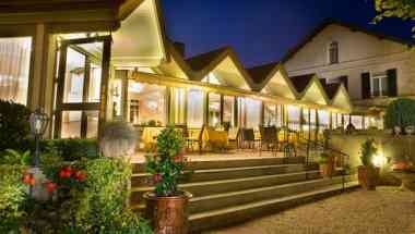 Hotel le Relais d'Aumale in Orry-la-Ville, FR