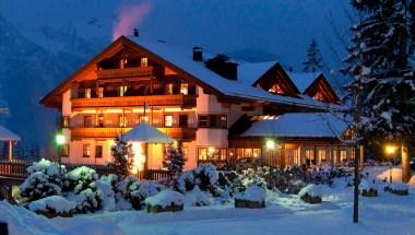 Activity & Family Resort Tiroler Zugspitze image