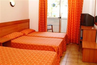 圣诞老人苏珊娜, ES 的 Santa Susanna Resort Hotel