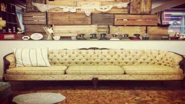 Stash Needle Art Lounge a Calgary, AB