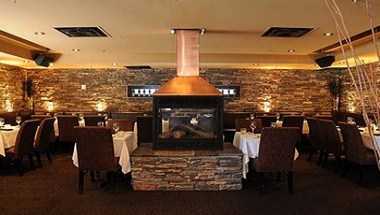 Marlowe Restaurant and Wine Bar in Richmond Hill, ON