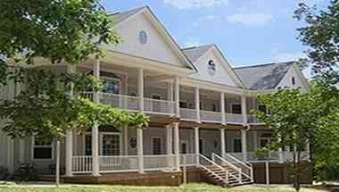 Acorn Hill Lodge в Lynchburg, VA