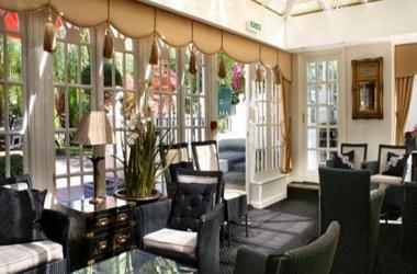 The Lord Bute Hotel & Restaurant i Christchurch, GB1