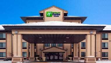 Holiday Inn Express Hotel & Suites Winner в Победитель, SD
