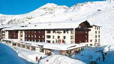 Sporthotel Loruenser в Zuers am Arlberg, AT
