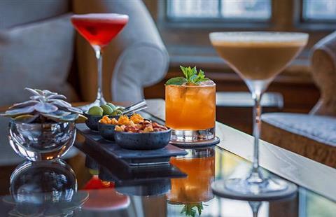 Tylney Hall в Hook, GB1