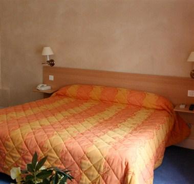 Grand Hotel - Mayenne a Laval, FR