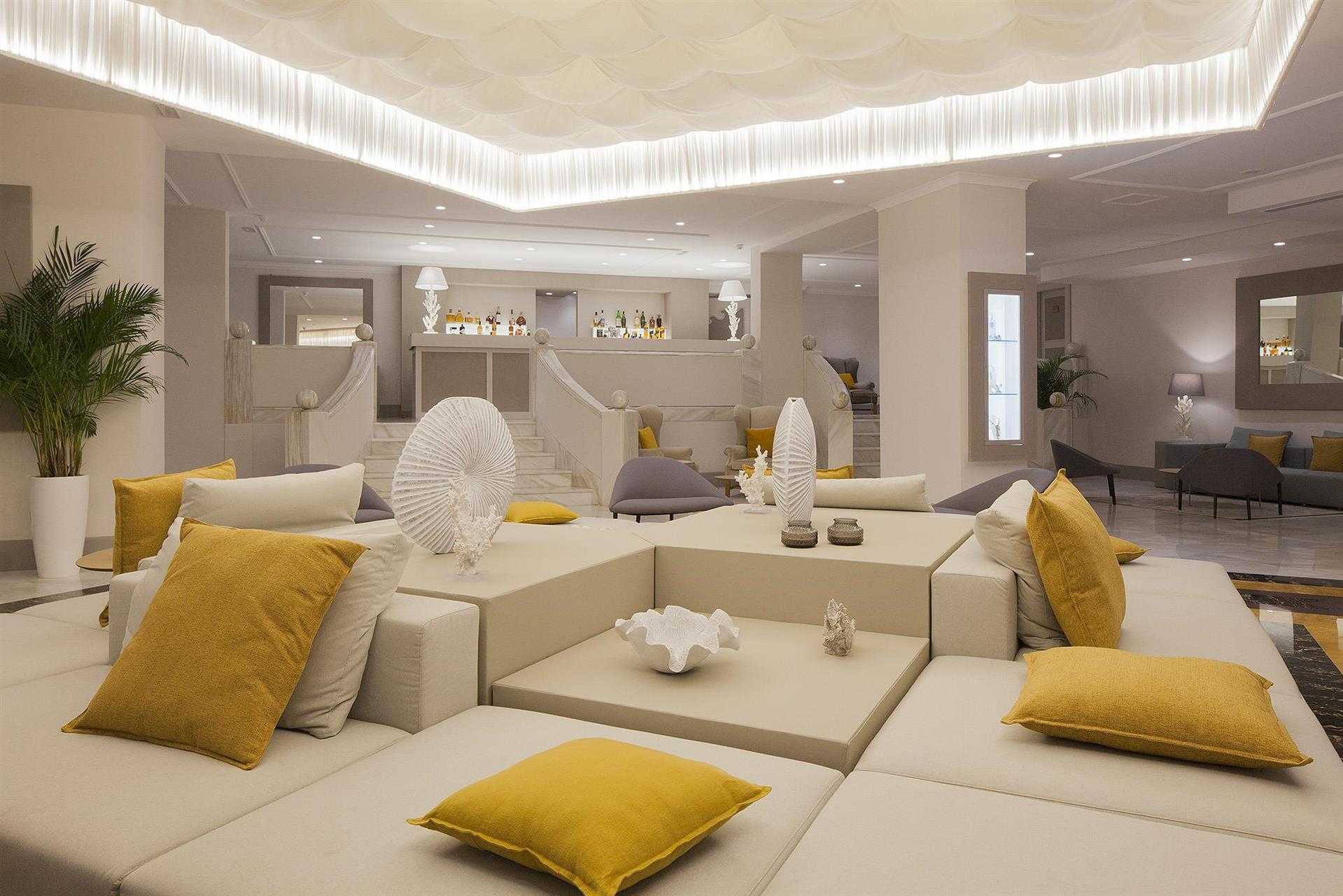 Mazzaro Sea Palace i Forza d'Agro, IT