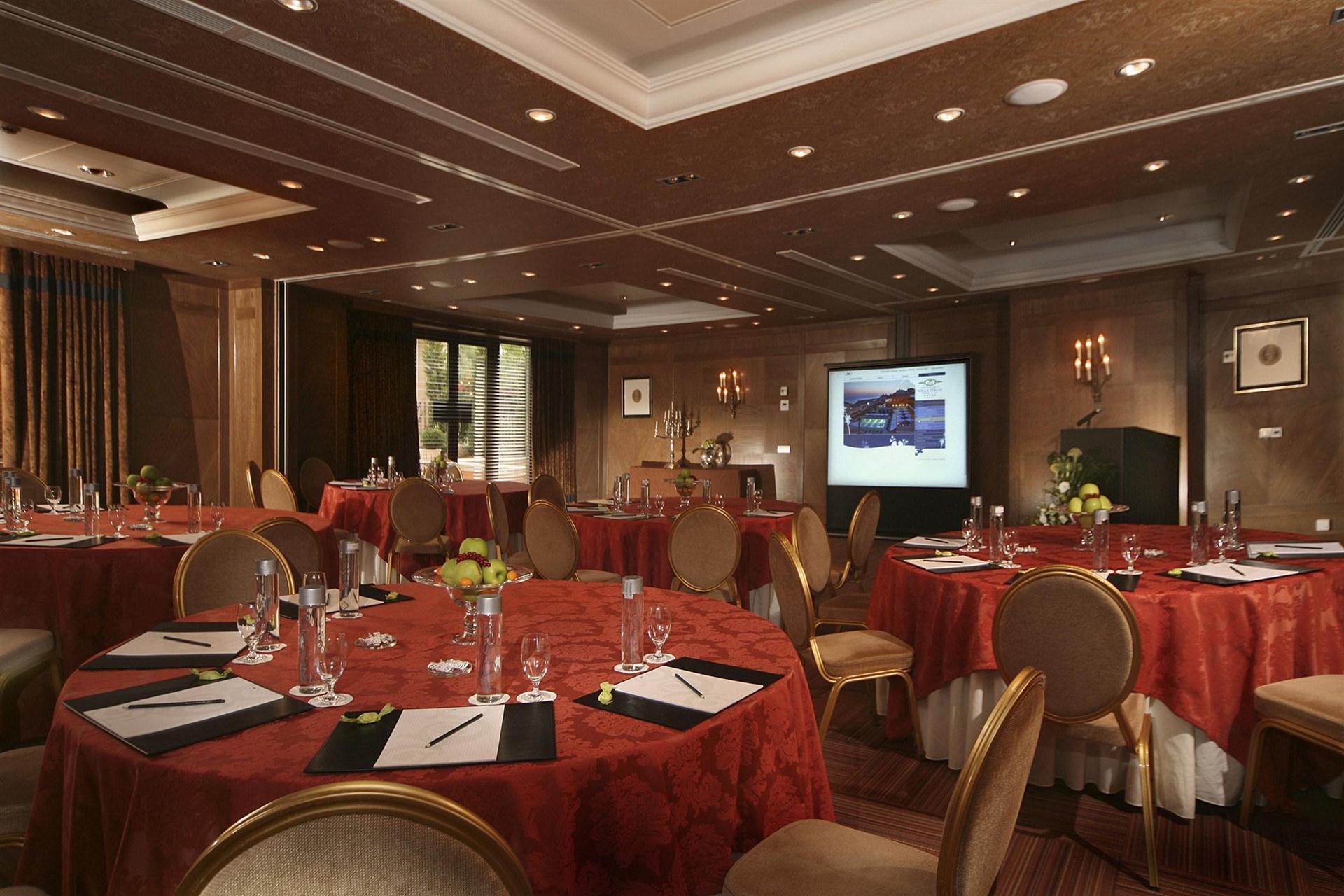 Изображение помещения для встречи