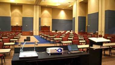 Berry Center Complex в Cypress, TX